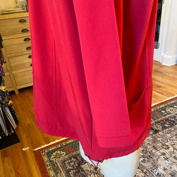 Chico's Zenergy Lightweight Red Jacket - Size 2 - Picture 10 of 12